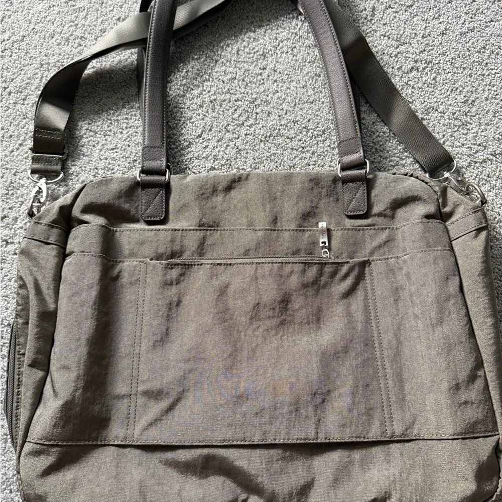 Baggallini newbaggallini overnight